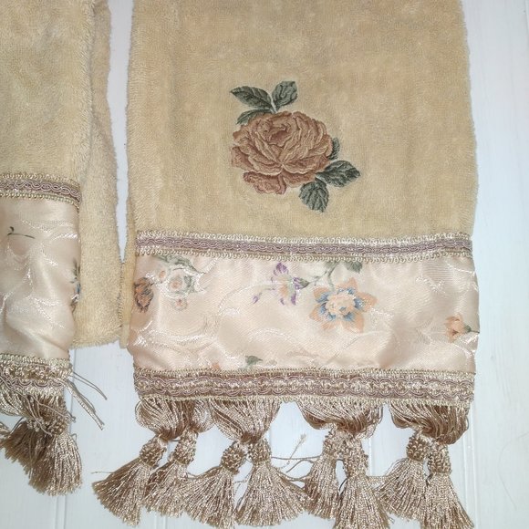 Decorative fancy gold bath towels 6pc - Picture 3 of 14